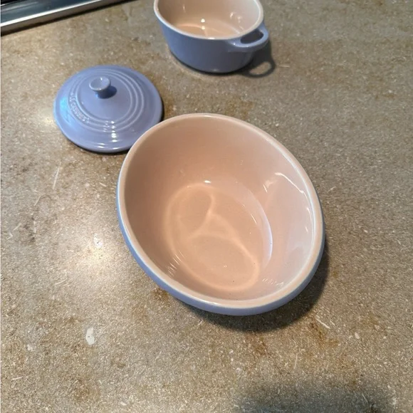 Le Creuset Set Lavender and Tan - Picture 5 of 5